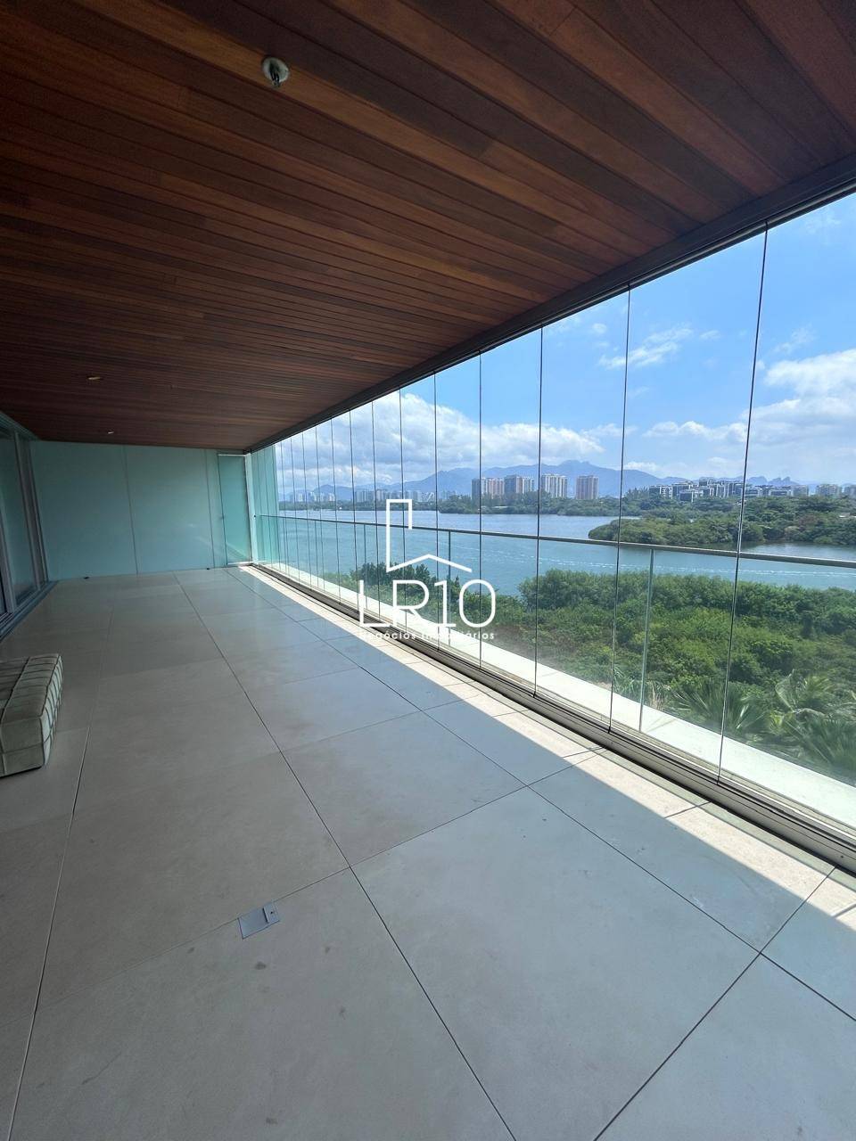 Apartamento de luxo, no Grand Hyatt, , com 1 quarto - LR10 Negócios Imobiliários