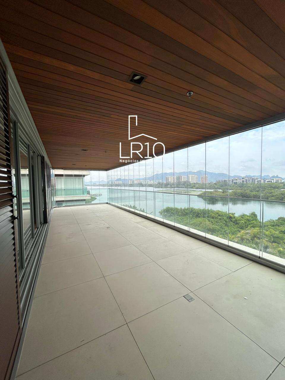 Apartamento para alugar em Rio de Janeiro, Barra da Tijuca, com 1 quarto, 131m²