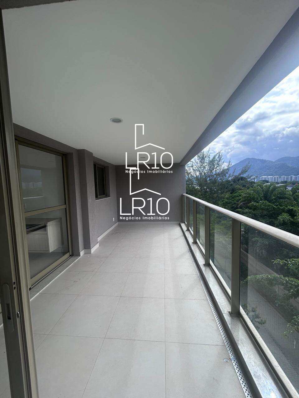 Apartamento para alugar, no Latitude em Rio de Janeiro, Barra da Tijuca, com 3 quartos, 123m² - LR10 Negócios Imobiliários