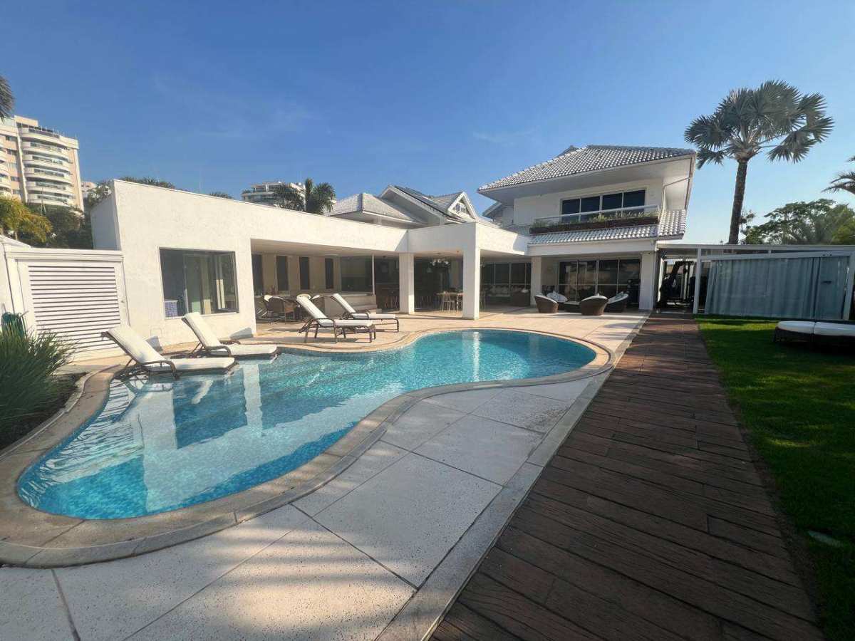 Casa à venda, no Blue Houses,  em Rio de Janeiro, Barra da Tijuca, com 5 quartos, 800m²