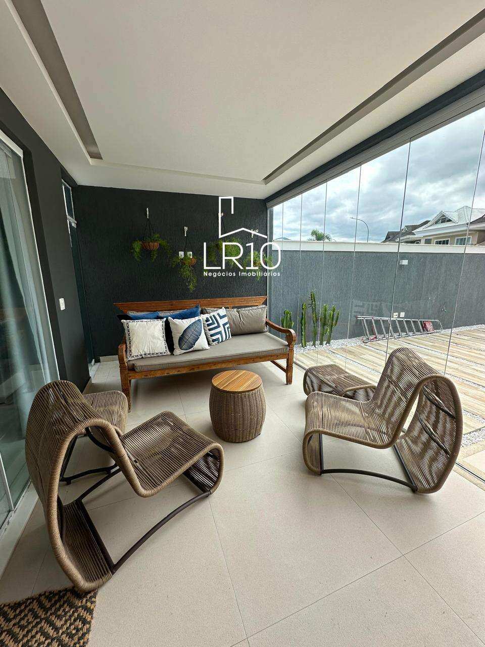 Casa à venda, no Riviera del Sol,  em Rio de Janeiro, Barra da Tijuca, com 5 quartos, 350m²