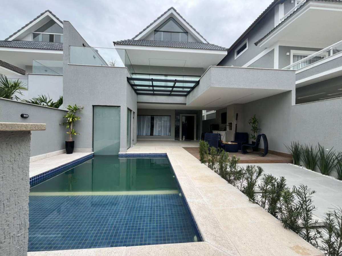 Casa à venda, no Riviera del Sol,  em Rio de Janeiro, Recreio dos Bandeirantes, com 4 quartos, 390m² - LR10 Negócios Imobiliários