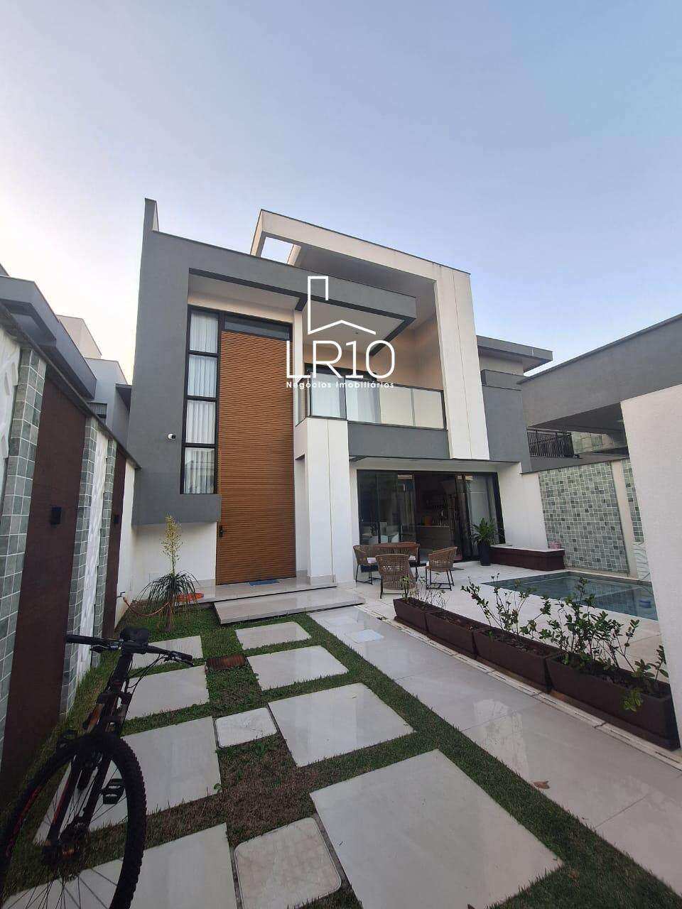 Casa à venda, no Parc Palmier,  em Rio de Janeiro, Recreio dos Bandeirantes, com 4 quartos, 325m²