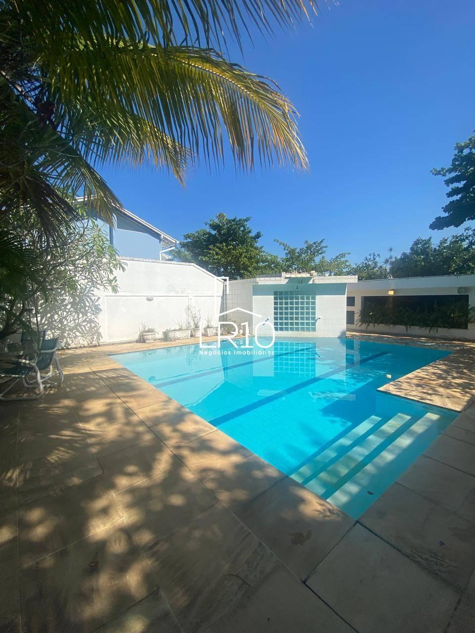 Casa à venda, no Santa Lucia em Rio de Janeiro, Barra da Tijuca, com 5 quartos, 438m²