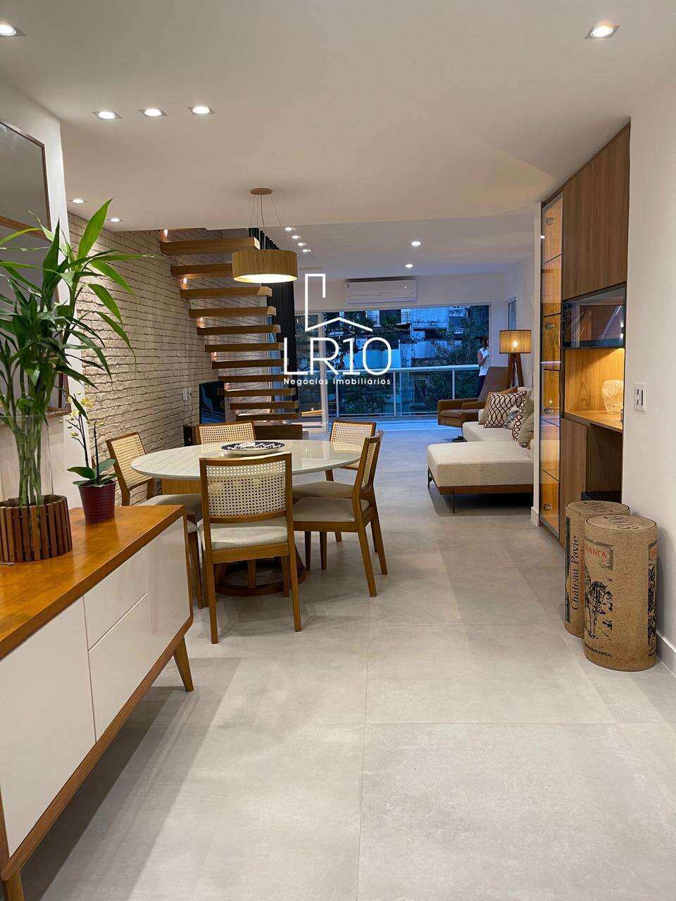 Cobertura à venda, no Jardim Oceânico,  em Rio de Janeiro, BARRA DA TIJUCAC, com 4 quartos, 228m²