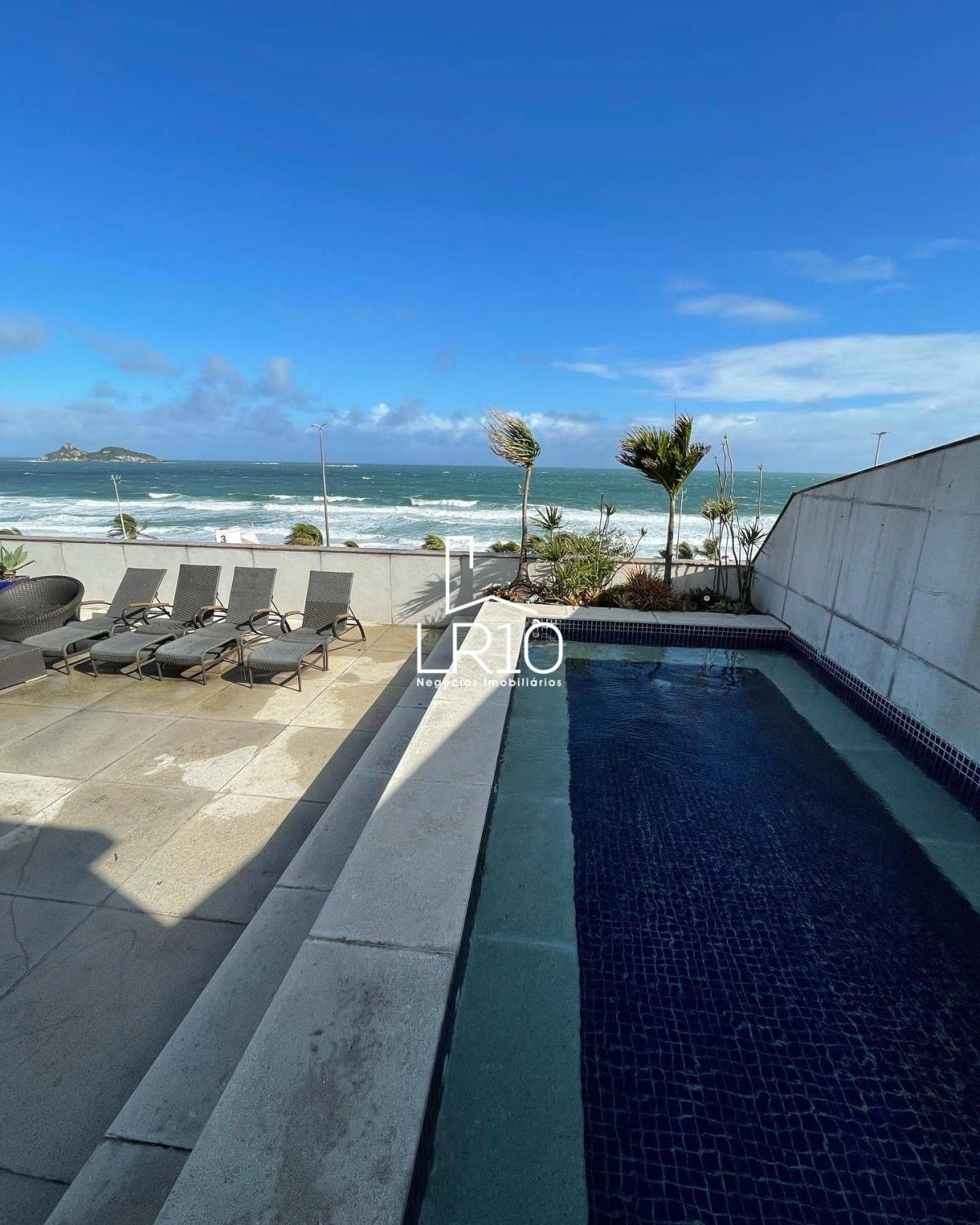 COBERTURA DUPLEX DE FRENTE PARA A PRAIA DA BARRA DA TIJUCA - LR10 Negócios Imobiliários