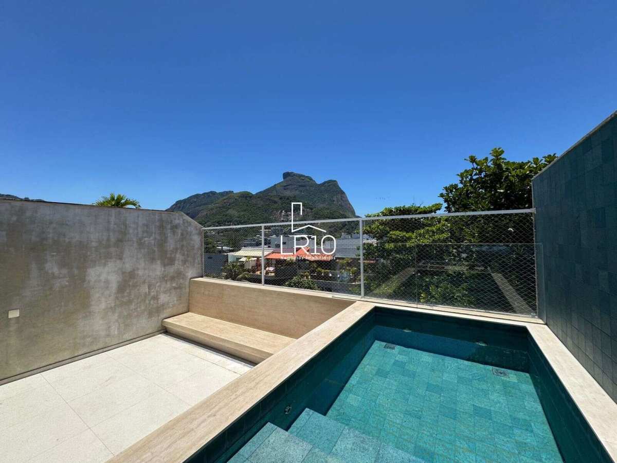 Jardim Oceânico - Cobertura Duplex  Nova , Semi-mobiliada – 315 m²