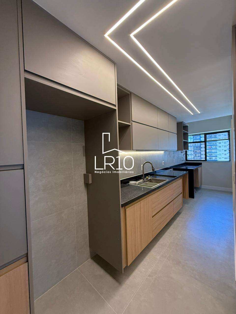 Moderno apartamento no Royal Barravaí - LR10 Negócios Imobiliários